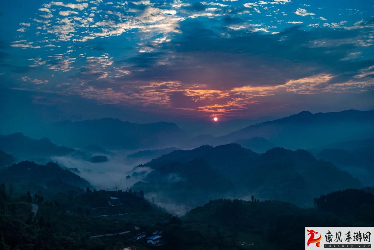 桃花洞口已是溪水潺潺:探索隐秘的桃花源(桃花洞简介)